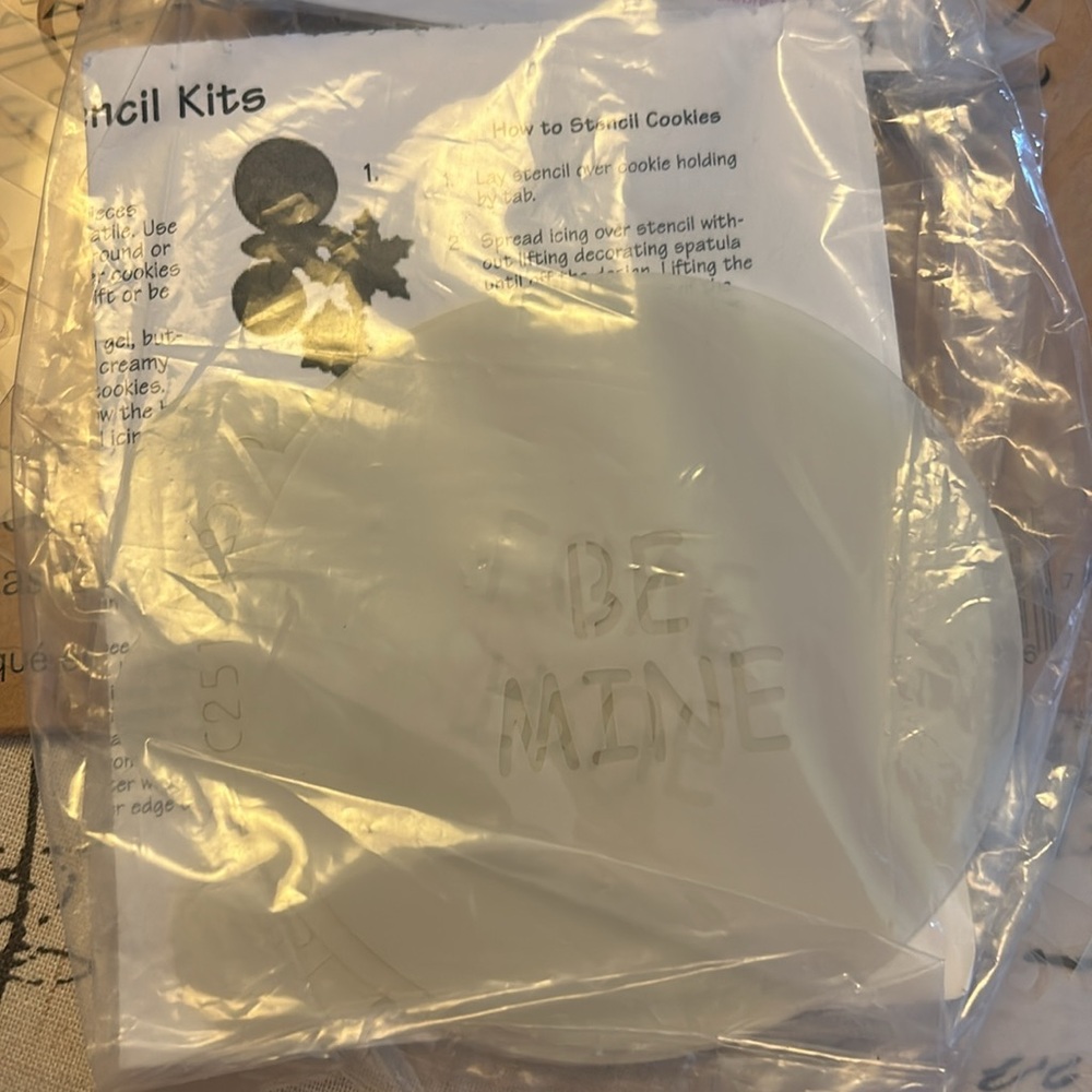 The Pampered Chef Plate Art and Stencil Set #1536, + Extra Stencils Bundle! - Picture 7 of 16